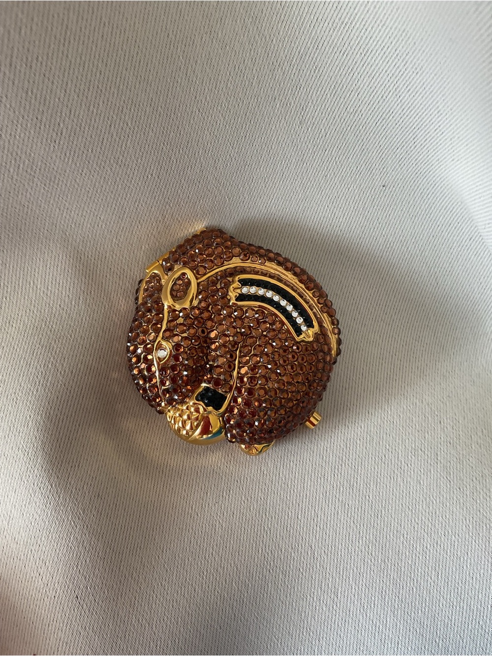 Estee Lauder Savvy Chipmunk jewelled compact.Empty